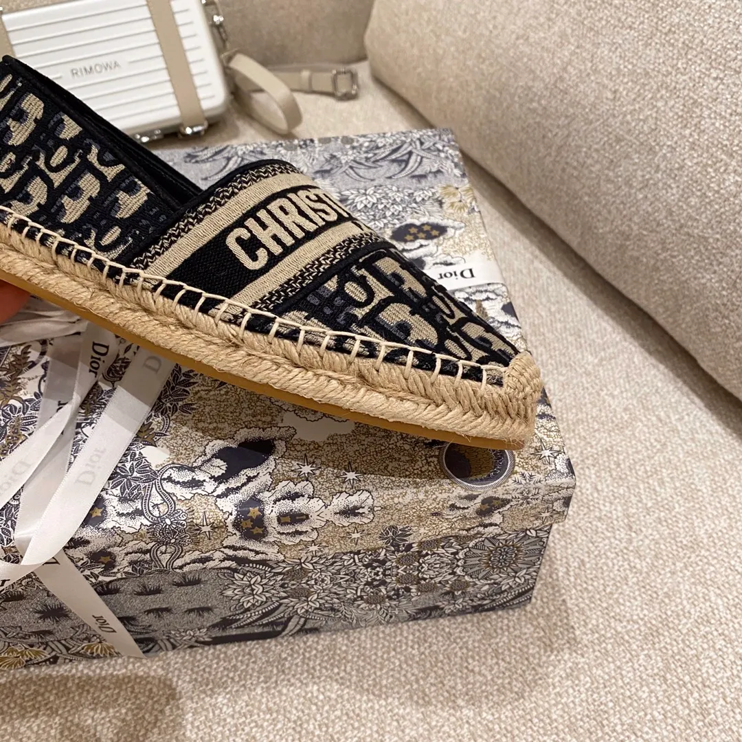 👟👟Ex-factory price 440👟👟 Women's Shoes Women's Clothing Women's Shoes Women's Clothing Women's Shoes Women's Clothes Women's Shoes Women's Clothing Dior Dior—2ssGranville 3D 3D embroidered straw fishermen's shoes • Quality, original 🎁Gift box packaging • Imported 3D embroidered presbyopia logo • Purely handmade hemp rope weaving • Size: 35-39 (40 customized) • Lucky five-pointed star rubber outsole • Fisherman shoes